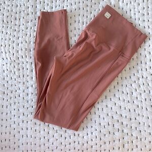 Vuori Studio Pocket Legging